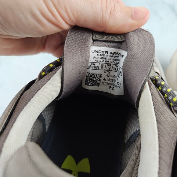 Under Armour HOVR Summit Fat Tire Delta Size 6.5 Mens Ghost Grey Onyx White Shoe - Picture 8 of 8